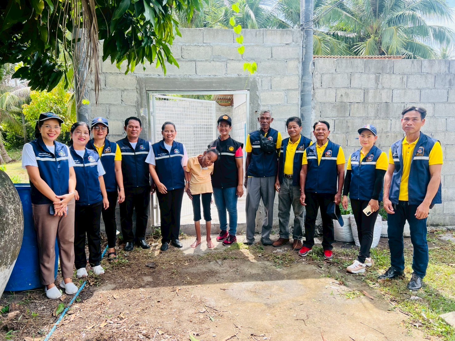 อำเภอสทิงพระ ให้การช่วยเหลือครัวเรือนยากจนในพื้นที่ หมู่ที่ 3 ตำบลสนามชัย อำเภอสทิงพระ จังหวัดสงขลา